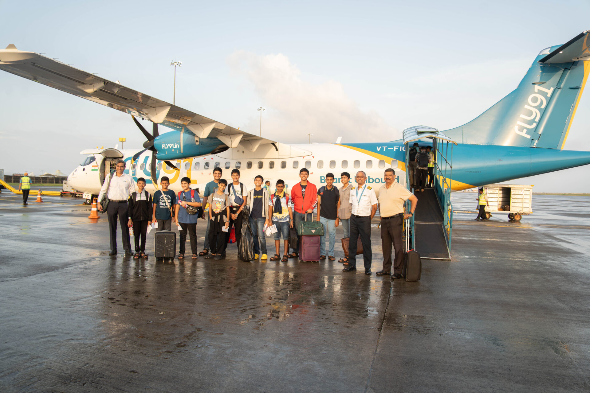 Young Musicians Jam With Hemaa Sardesai at Charity Jam Session by FLY91, Lakshadweep Tourism on Bangaram Island